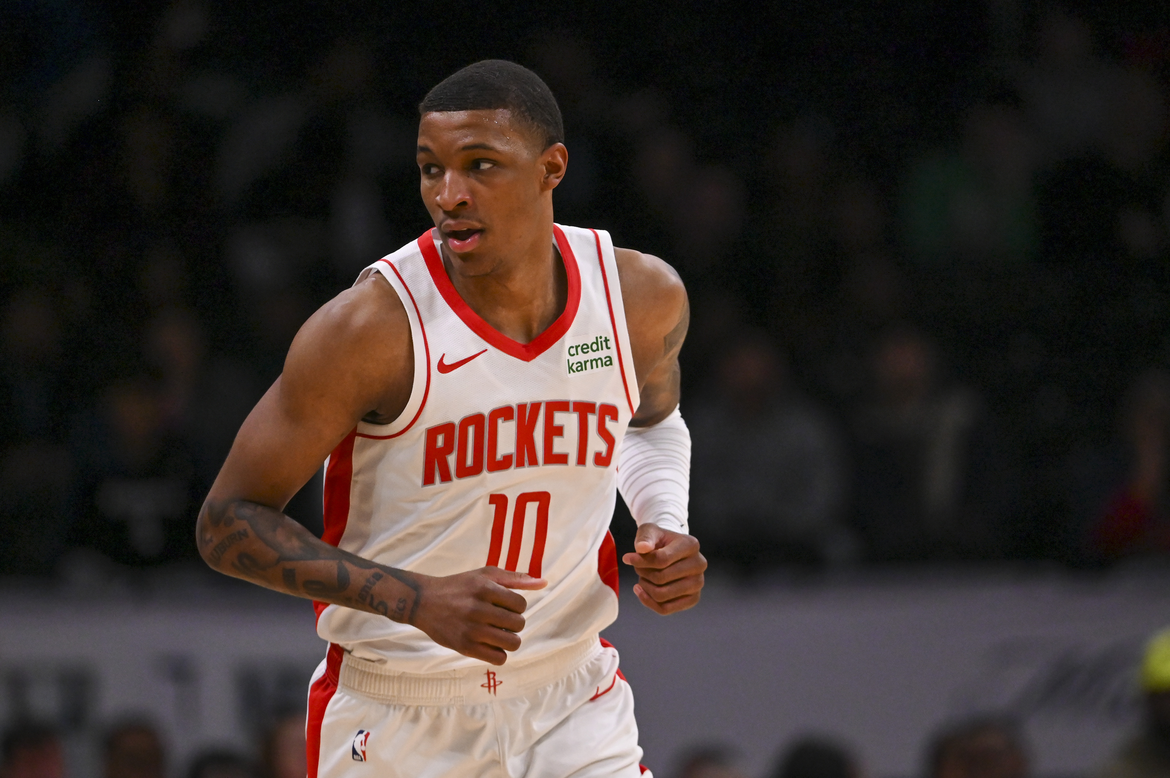 史密斯：塞拉斯脾气好但镇不住更衣室，乌度卡＆狄龙＆范弗里特加盟后才稳住局势